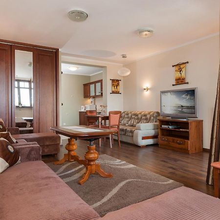 Apartamenty Pod Orlami By Noclegi Renters Swinoujscie Bagian luar foto